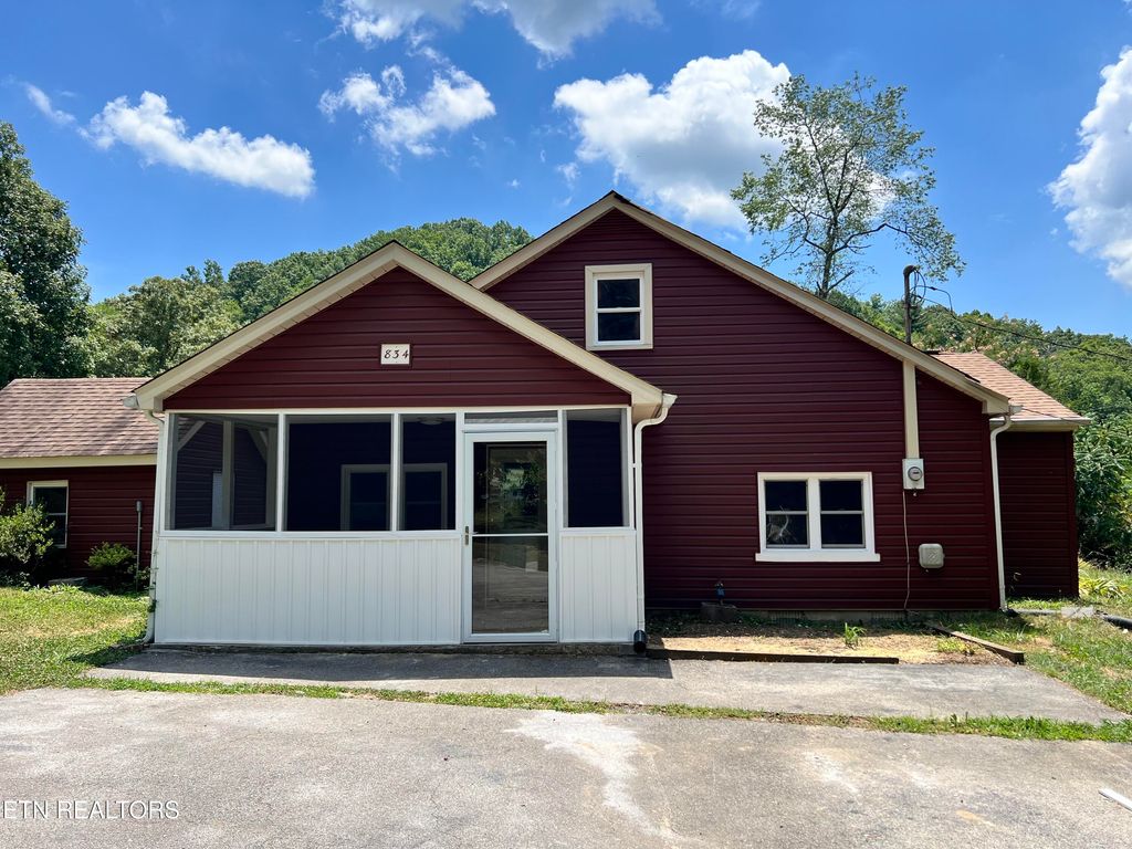 Photo of 834 Cemetery Rd, Oliver Springs, TN 37840 (MLS # 1285783)