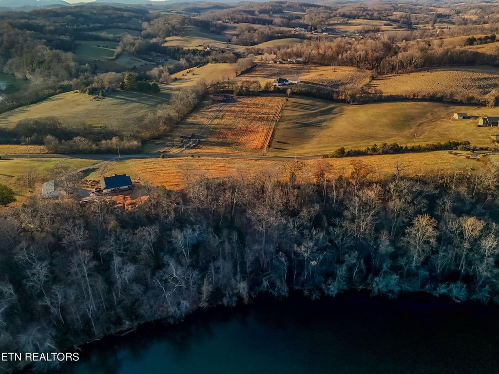 Photo of 44 Holston River Drive, Rutledge, TN 37861 (MLS # 1338405)