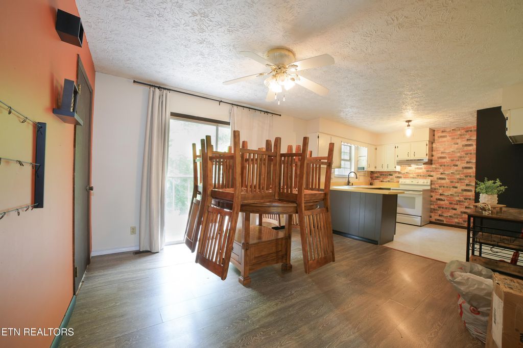 Photo of 188 Green Lane, Powell, TN 37849 (MLS # 1303096)