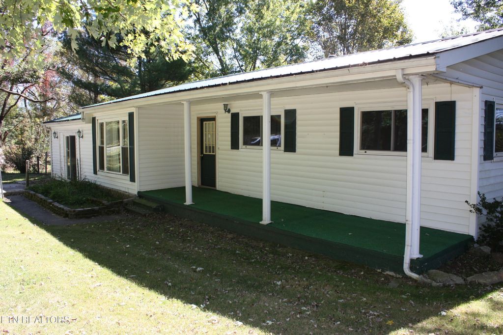 Photo of 5581 Highway 70, Crossville, TN 38571 (MLS # 1328438)