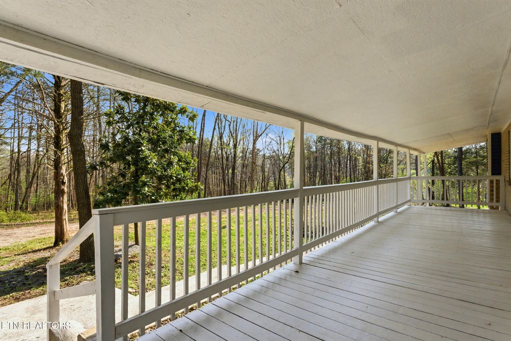 Photo of 213 Coley Lane, Lenoir City, TN 37771 (MLS # 1334732)