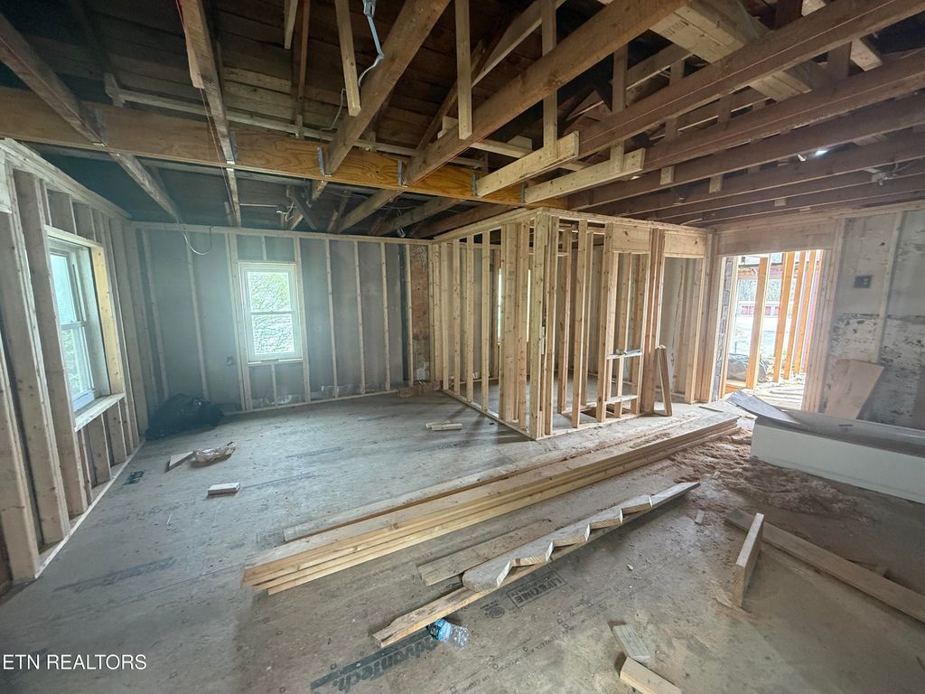 Photo of 411 Hen Valley Rd, Oliver Springs, TN 37840 (MLS # 1294453)