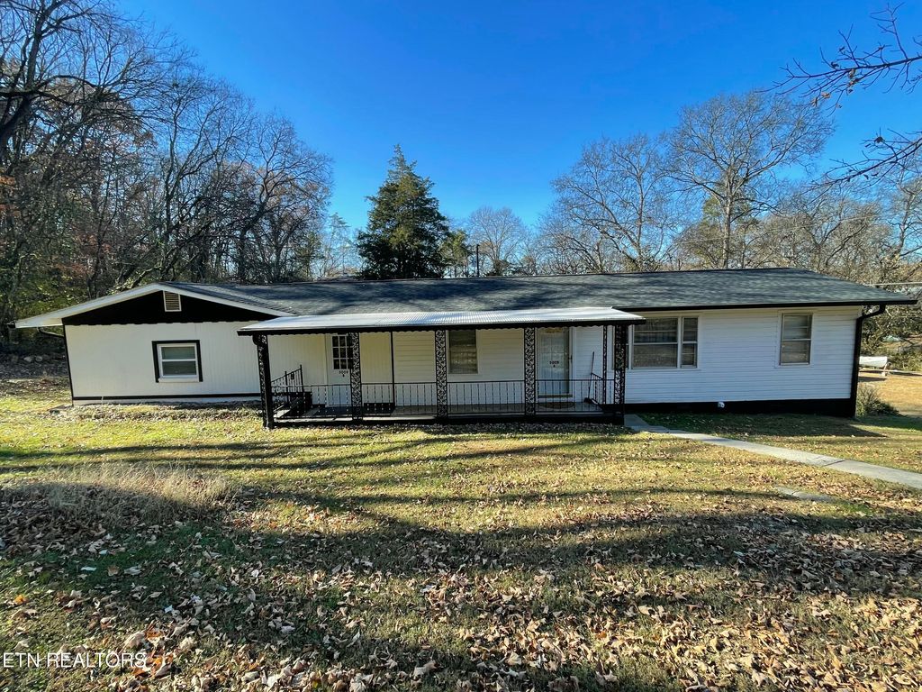 Photo of 3009 Cox Lane #A, Knoxville, TN 37914 (MLS # 1322525)