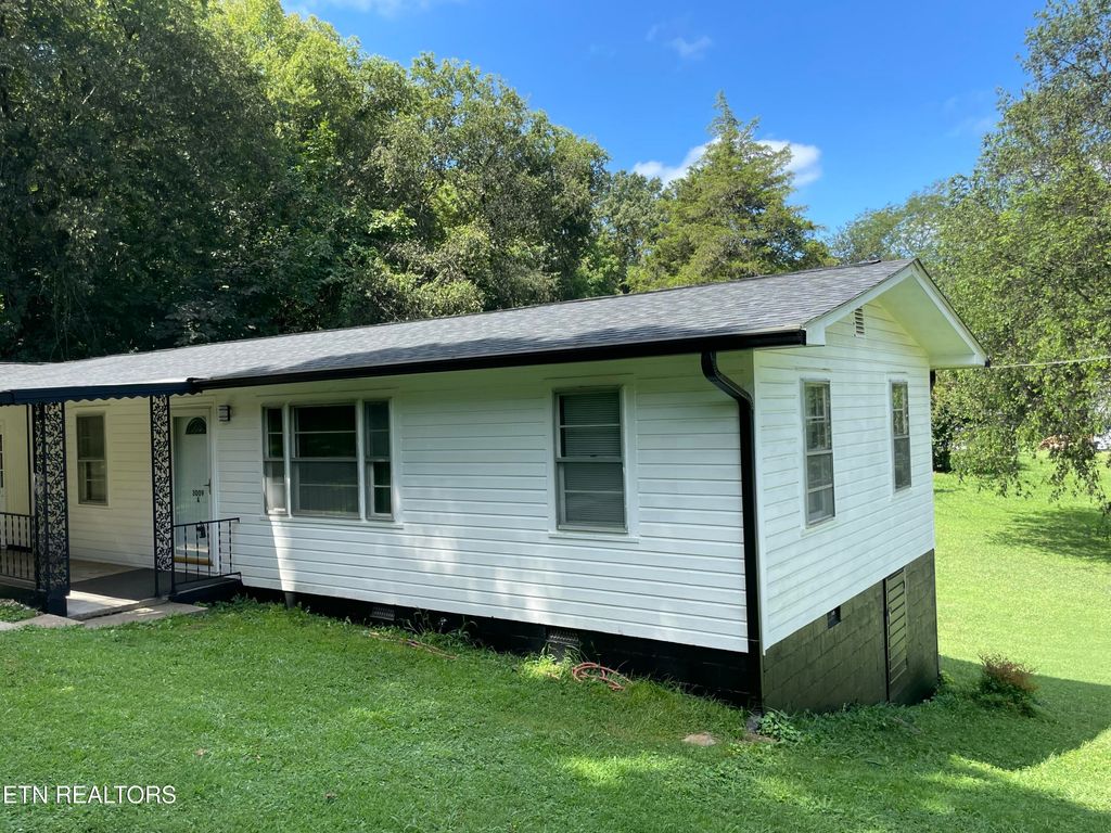 Photo of 3009 Cox Lane #A, Knoxville, TN 37914 (MLS # 1322525)