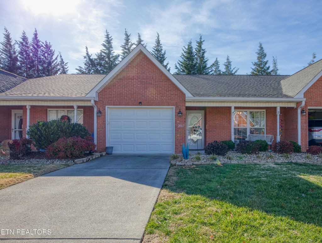 Photo of 2917 Dominion Drive, Maryville, TN 37803 (MLS # 1325573)