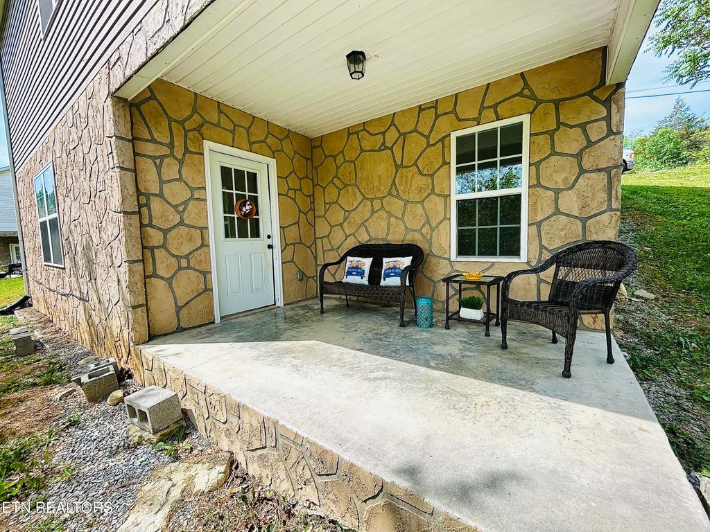 Photo of 132 View Lane Lane, LaFollette, TN 37766 (MLS # 1337116)