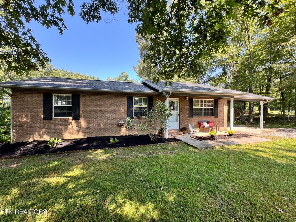 Photo of 7 Waukesha Drive, Crossville, TN 38555 (MLS # 1315109)
