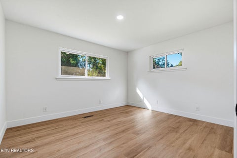 Tiny photo for 845 W Outer Drive, Oak Ridge, TN 37830 (MLS # 1354965)