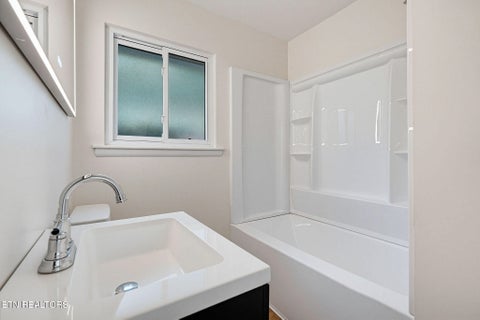 Tiny photo for 845 W Outer Drive, Oak Ridge, TN 37830 (MLS # 1354965)