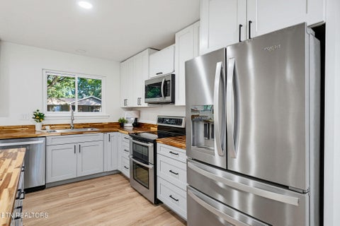 Tiny photo for 845 W Outer Drive, Oak Ridge, TN 37830 (MLS # 1354965)