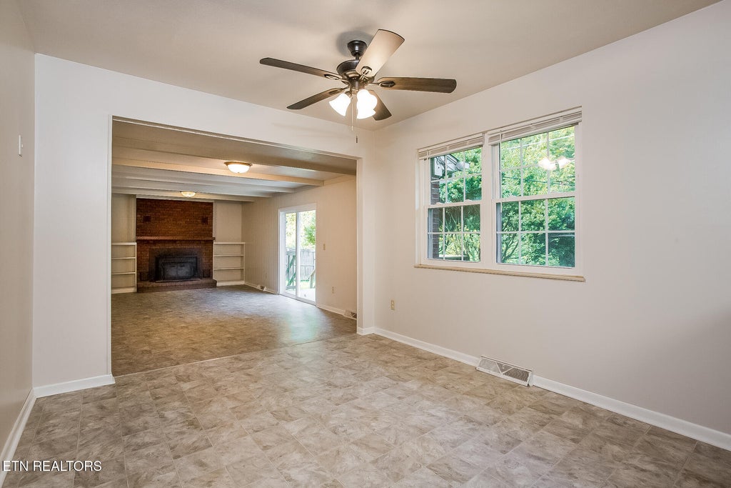 Photo of 214 Meadow Lane, LaFollette, TN 37766 (MLS # 1356384)