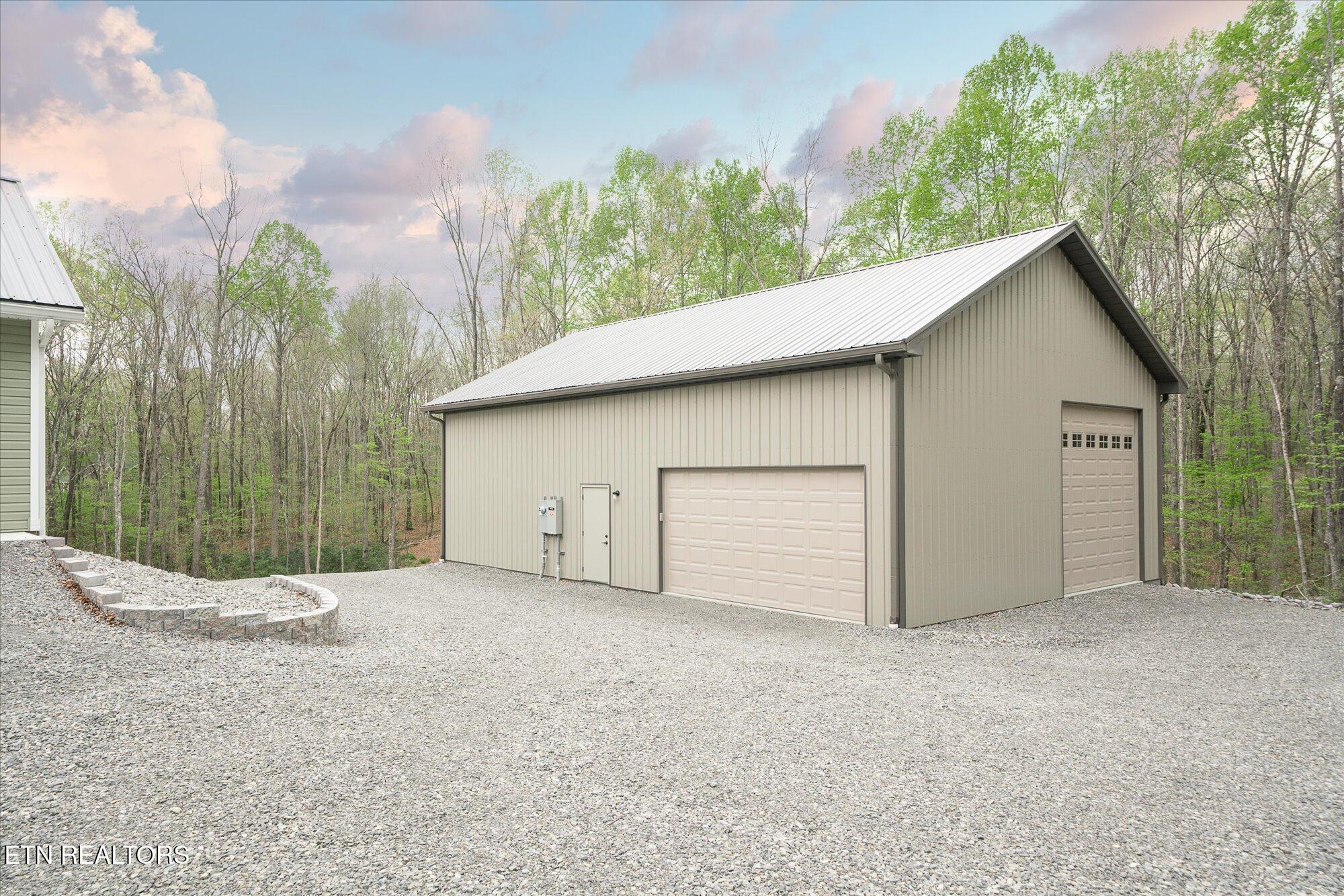 1721 Huckleberry Rd