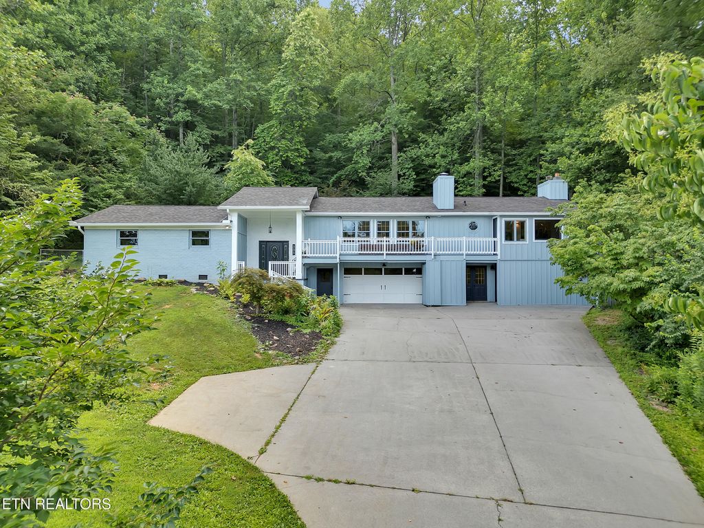 Photo of 355 E Chestnut Hill Rd, Townsend, TN 37882 (MLS # 1307519)