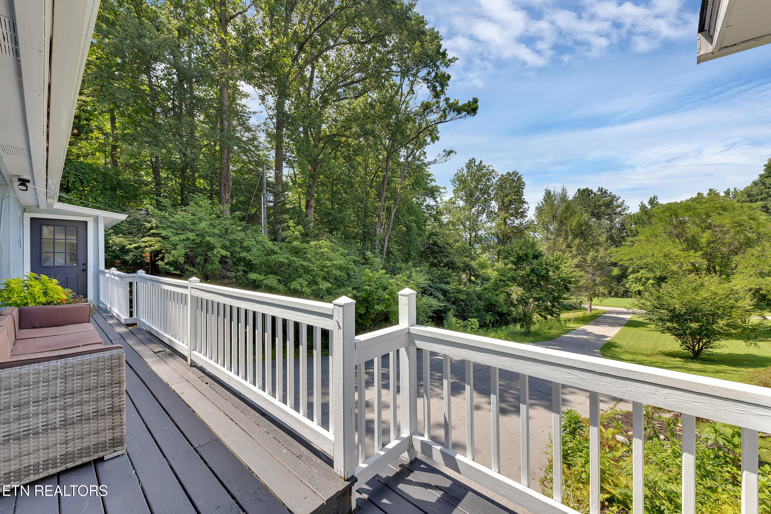 355 E Chestnut Hill Rd