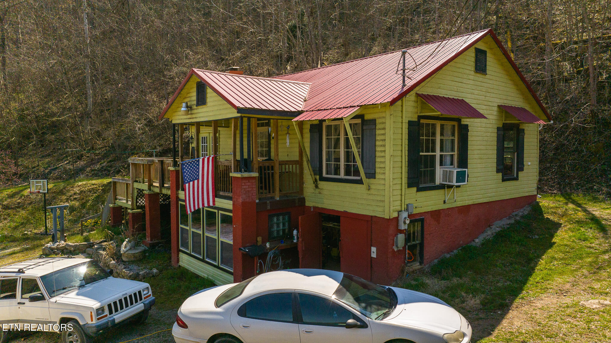 9950 Chestnut Ridge Rd