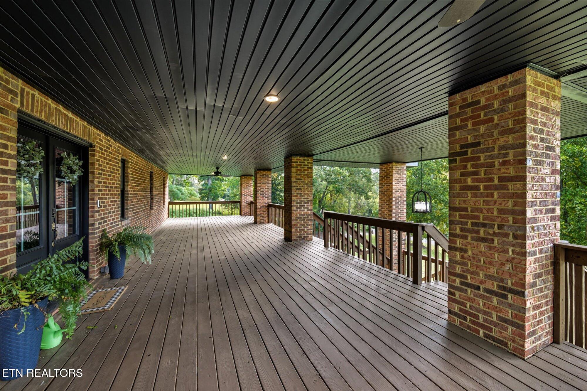 120 Brookfield Drive