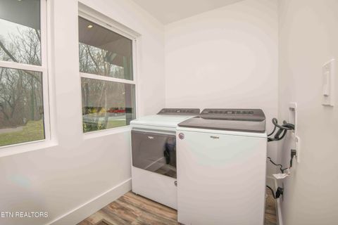 Tiny photo for 127 Ridge Lane, Clinton, TN 37716 (MLS # 1293510)