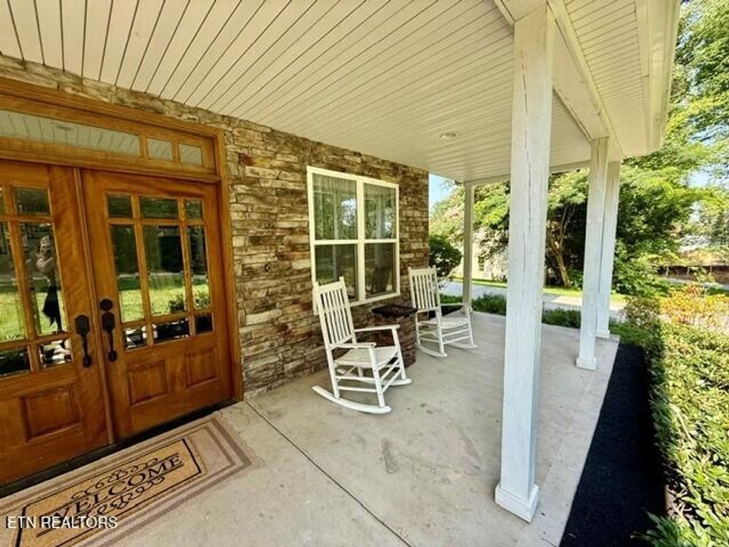 Photo of 144 Wakefield Rd, Knoxville, TN 37922 (MLS # 1346206)