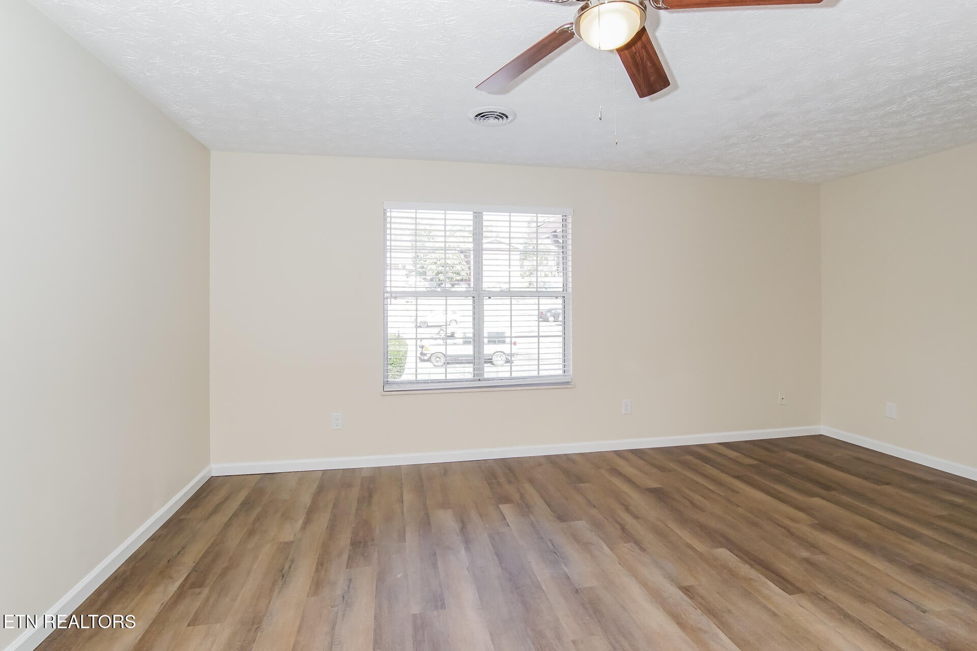 4207 Iona Way