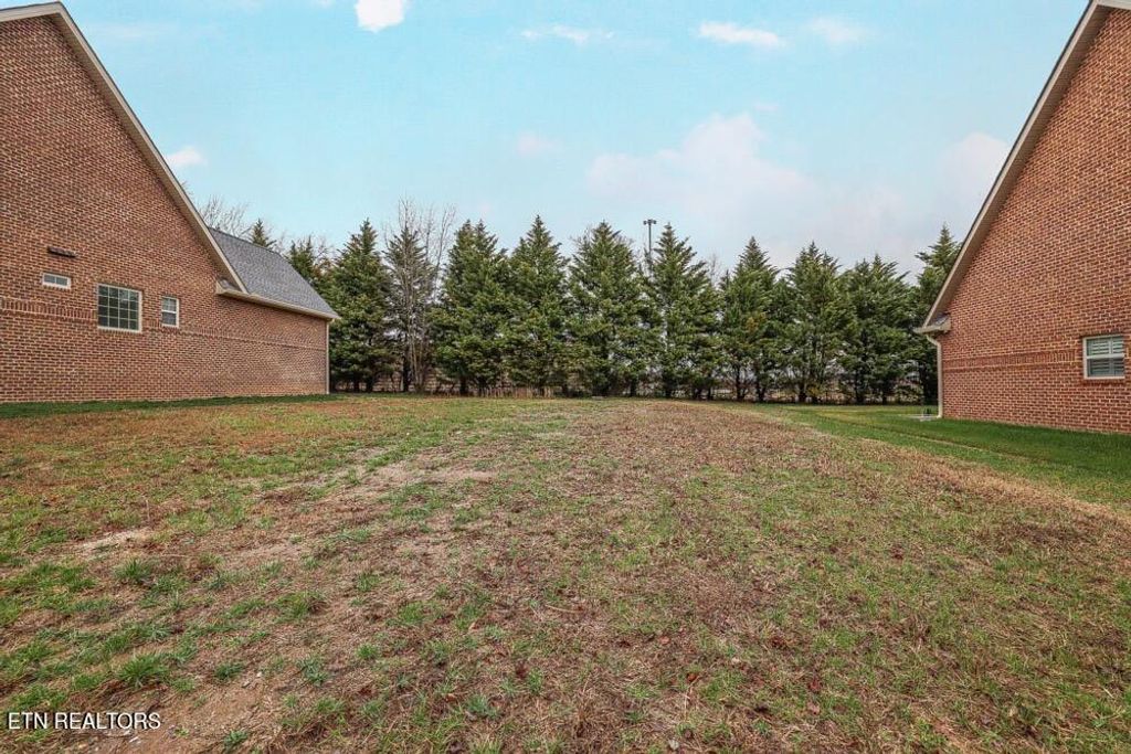 Photo of 1568 Tsuga Drive, Alcoa, TN 37701 (MLS # 1254558)