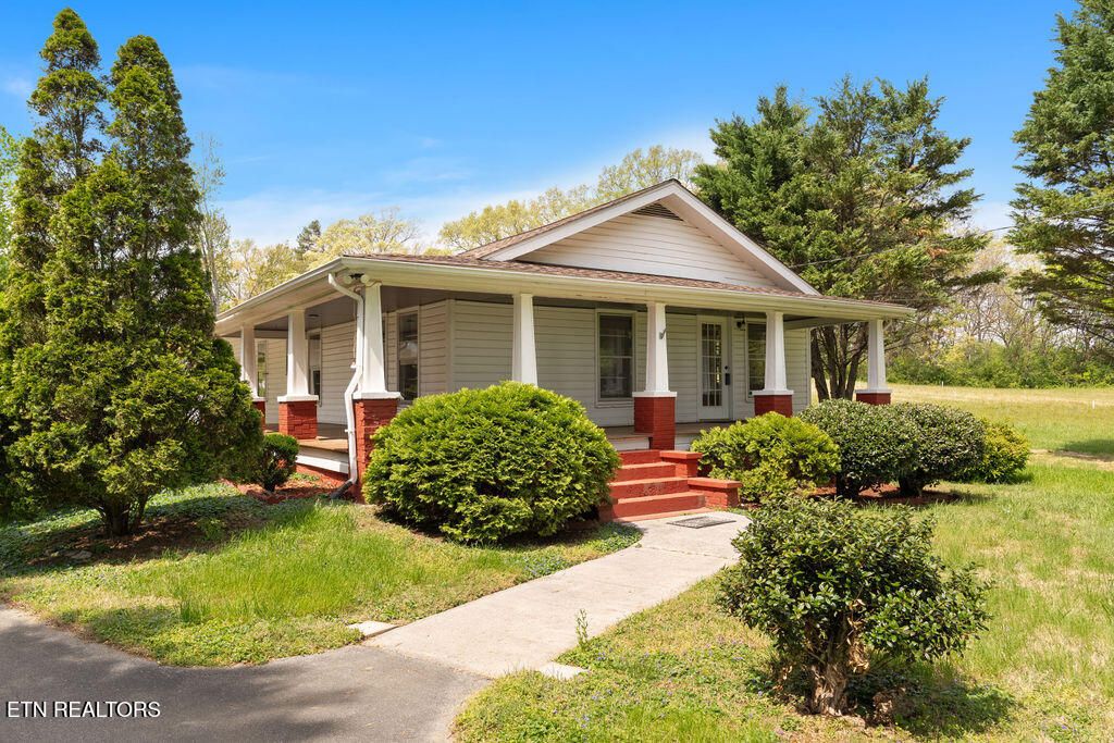 Photo of 1438 W Hunt Rd, Maryville, TN 37801 (MLS # 1334127)