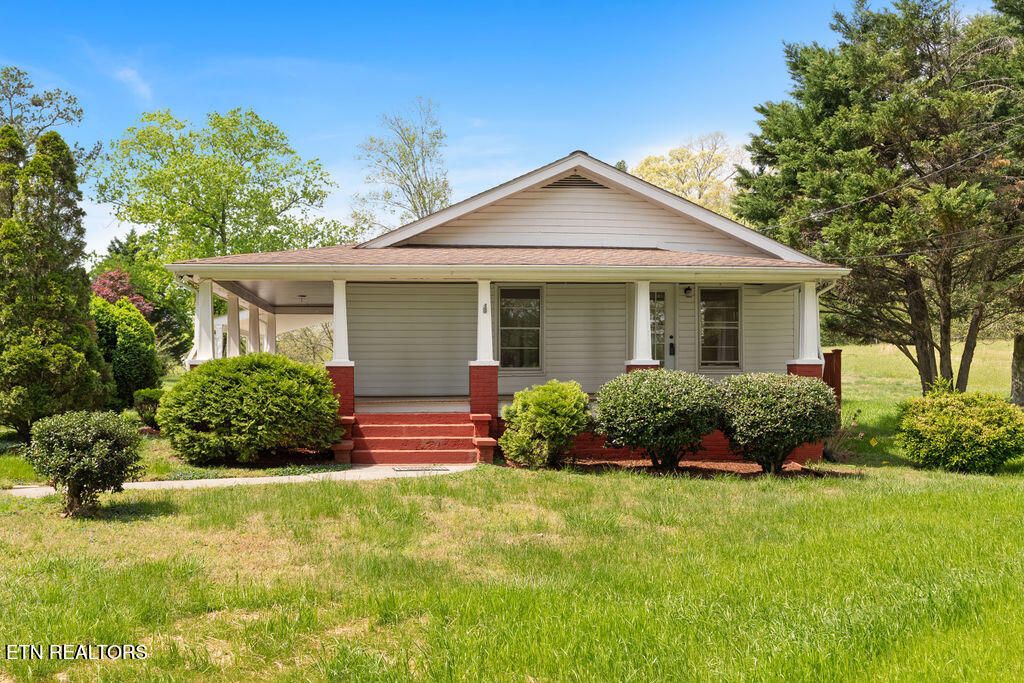 Photo of 1438 W Hunt Rd, Maryville, TN 37801 (MLS # 1334127)