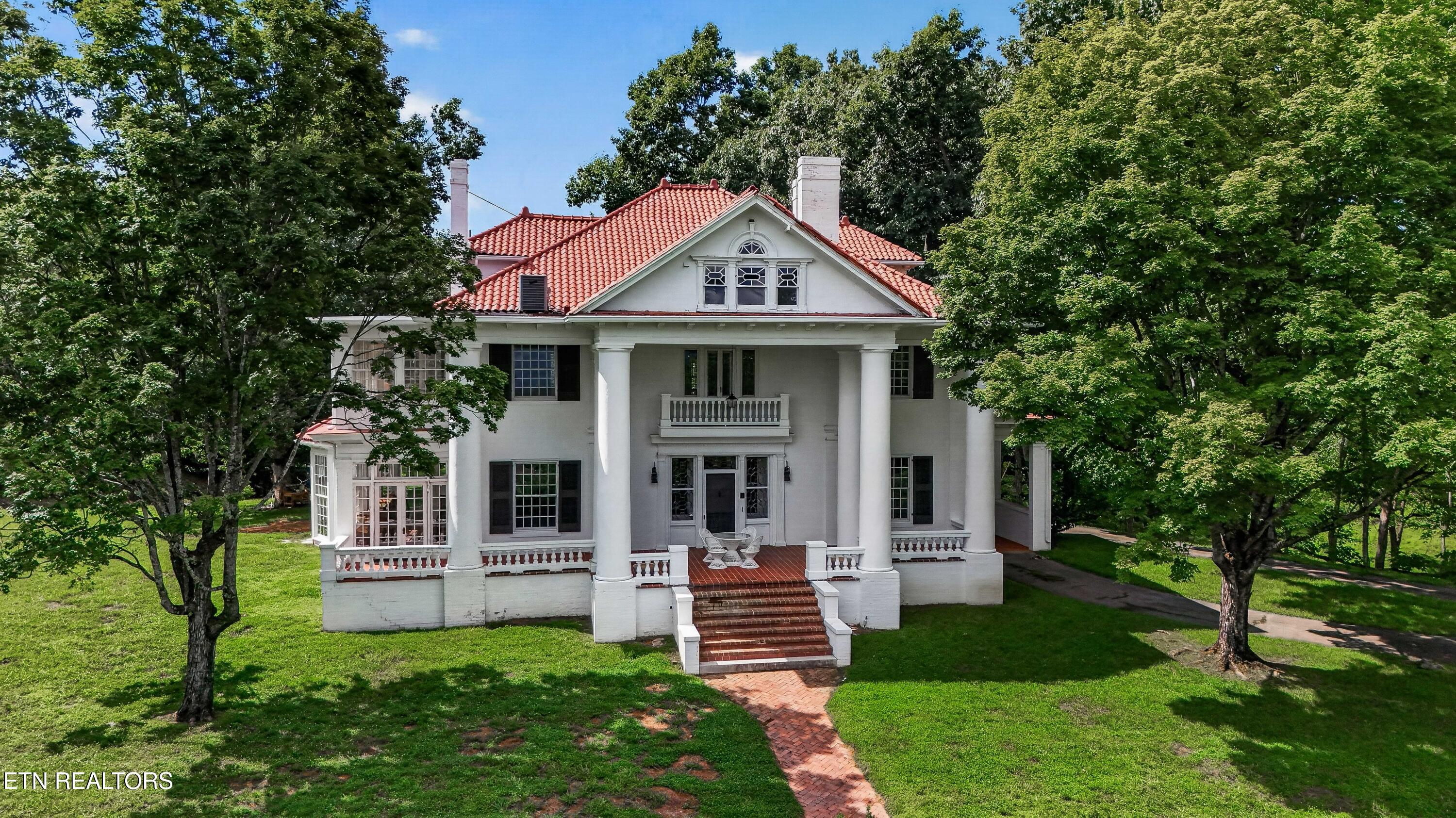 412 S Main St