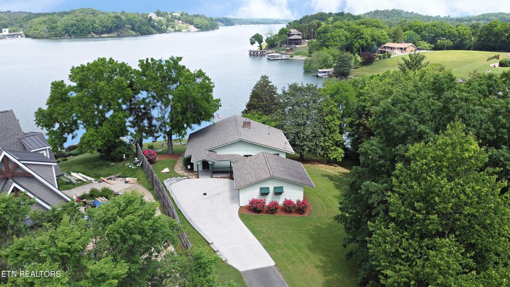 Photo of 4834 Scenic Point Loop, Louisville, TN 37777 (MLS # 1299877)