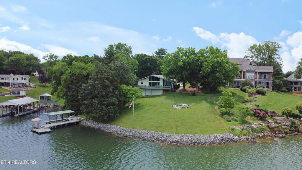 Photo of 4834 Scenic Point Loop, Louisville, TN 37777 (MLS # 1299877)