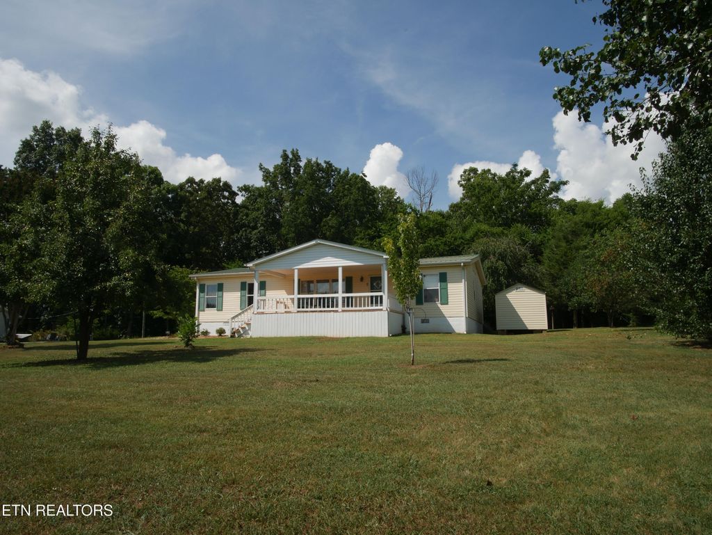 Photo of 128 Woods Drive, Sweetwater, TN 37874 (MLS # 1309015)