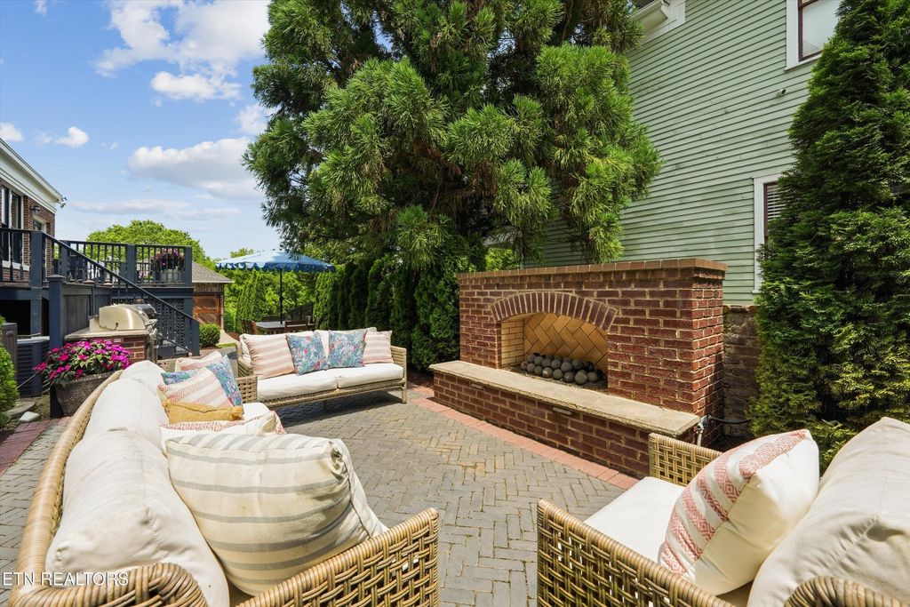 Photo of 505 E Scott Ave, Knoxville, TN 37917 (MLS # 1343343)