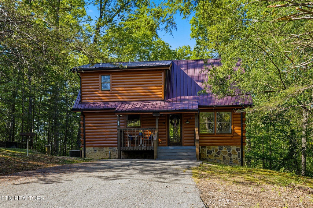 Photo of 3201 Bear Country Way, Sevierville, TN 37876 (MLS # 1353547)