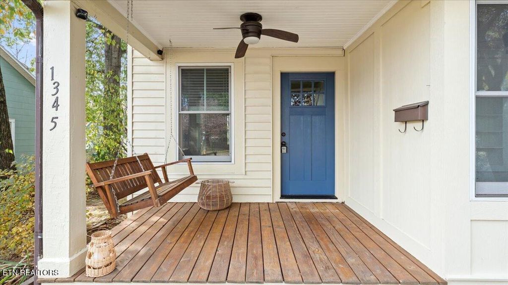 Photo of 1345 Dalton St, Alcoa, TN 37701 (MLS # 1319933)