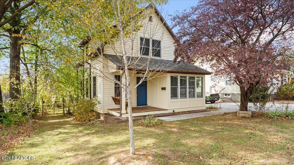 Photo of 1345 Dalton St, Alcoa, TN 37701 (MLS # 1319933)