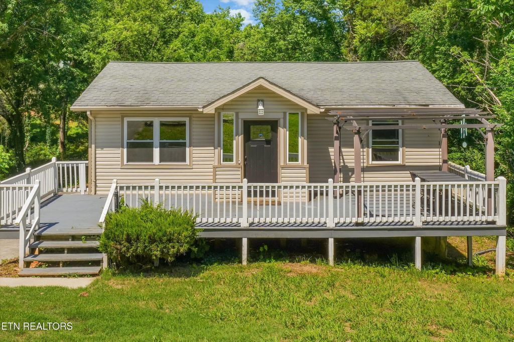 Photo of 3311 Big Cove Lane, Louisville, TN 37777 (MLS # 1343737)