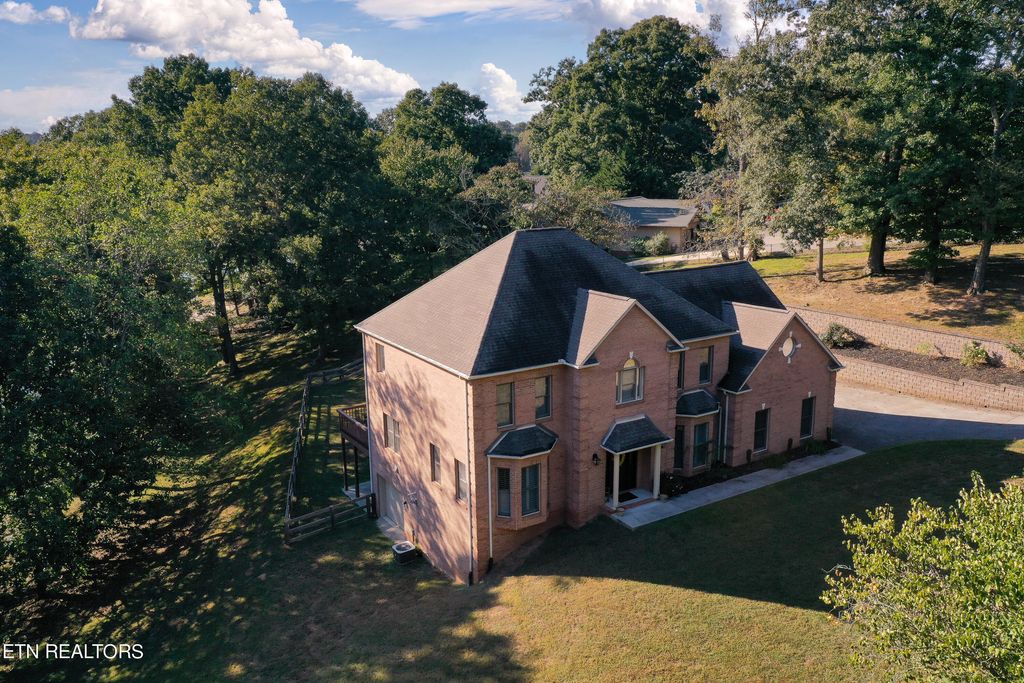 Photo of 1028 Chula Vista Drive, Friendsville, TN 37737 (MLS # 1276556)