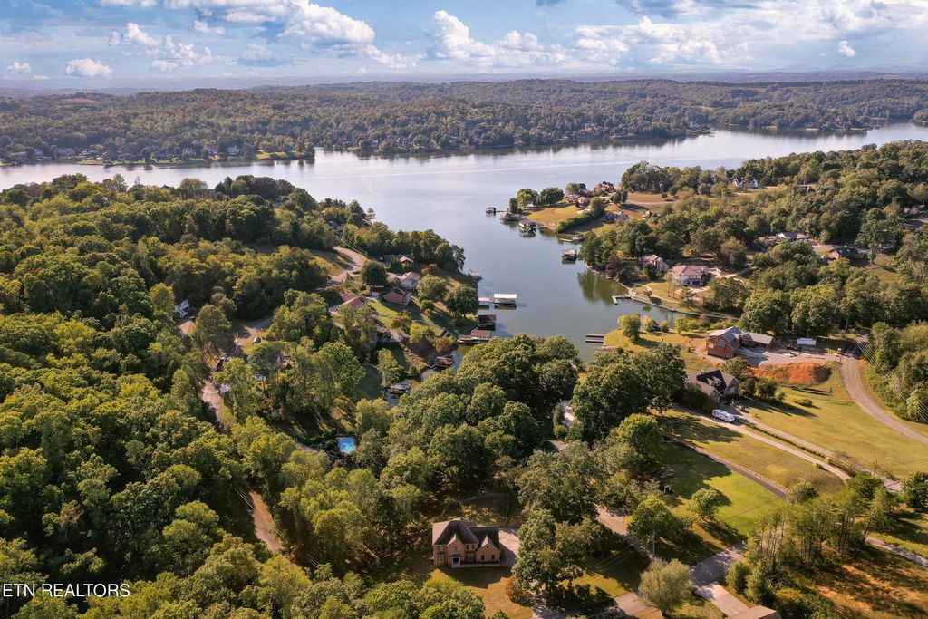 Photo of 1028 Chula Vista Drive, Friendsville, TN 37737 (MLS # 1276556)