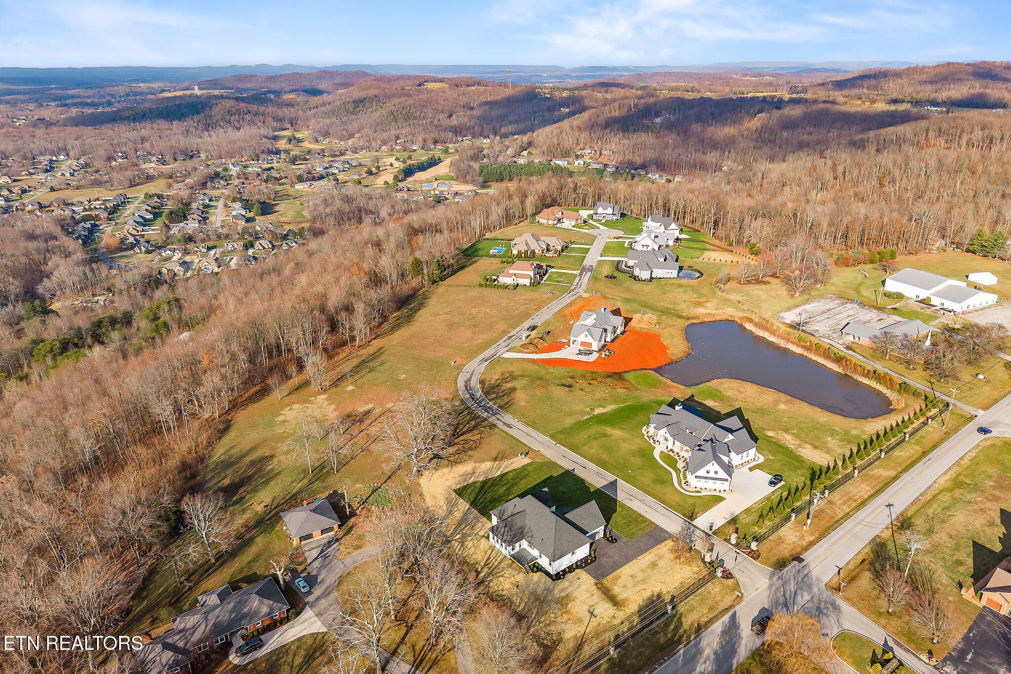 2100 Pinnacle View