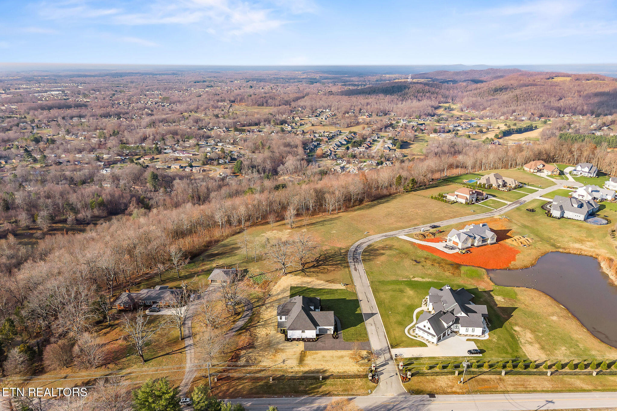 2100 Pinnacle View