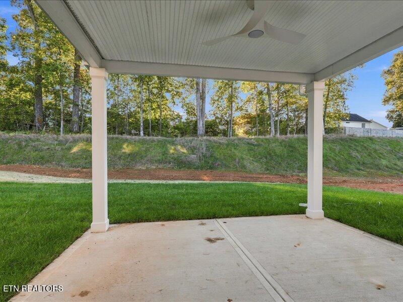 Photo of 1418 Crescent Oaks Lane, Lenoir City, TN 37772 (MLS # 1344916)