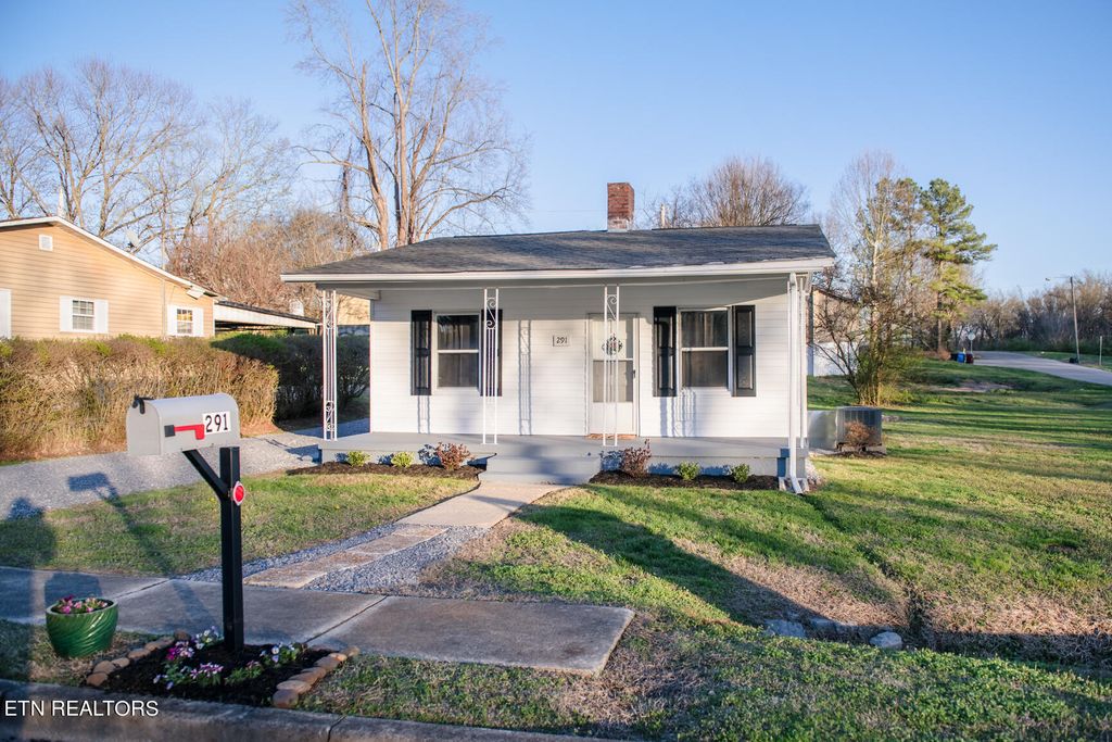 Photo of 291 W Newcomen St, Alcoa, TN 37701 (MLS # 1256436)