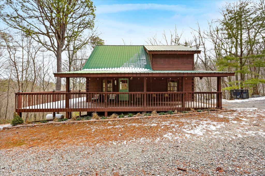 Photo of 4224 Chamberlain Lane, Sevierville, TN 37862 (MLS # 1328096)