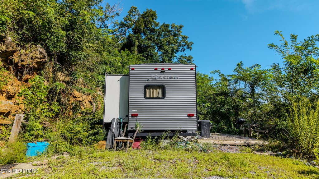 Photo of 2139 Stillhouse Rd, Dandridge, TN 37725 (MLS # 1352683)