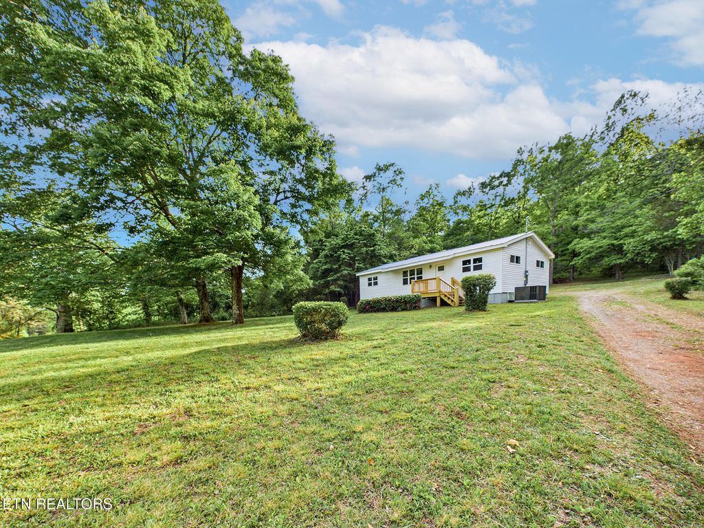 Photo of 2414 Highway 39 E, Englewood, TN 37329 (MLS # 1339555)