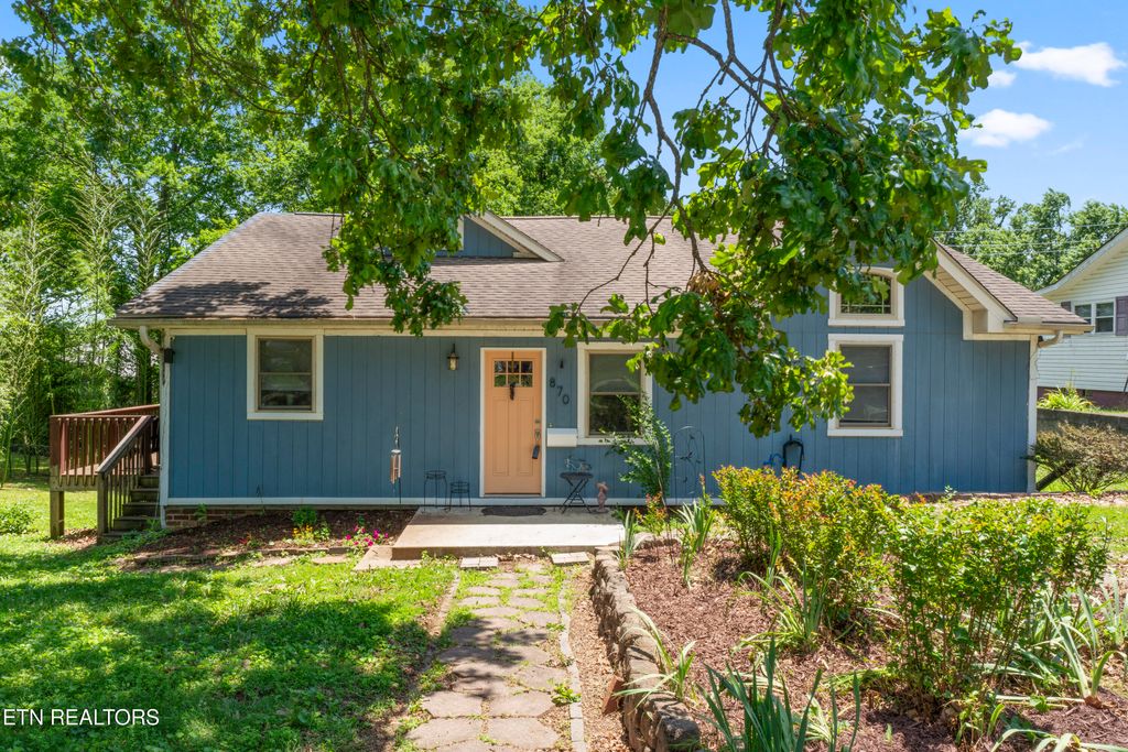 Photo of 870 Birch St, Alcoa, TN 37701 (MLS # 1300175)