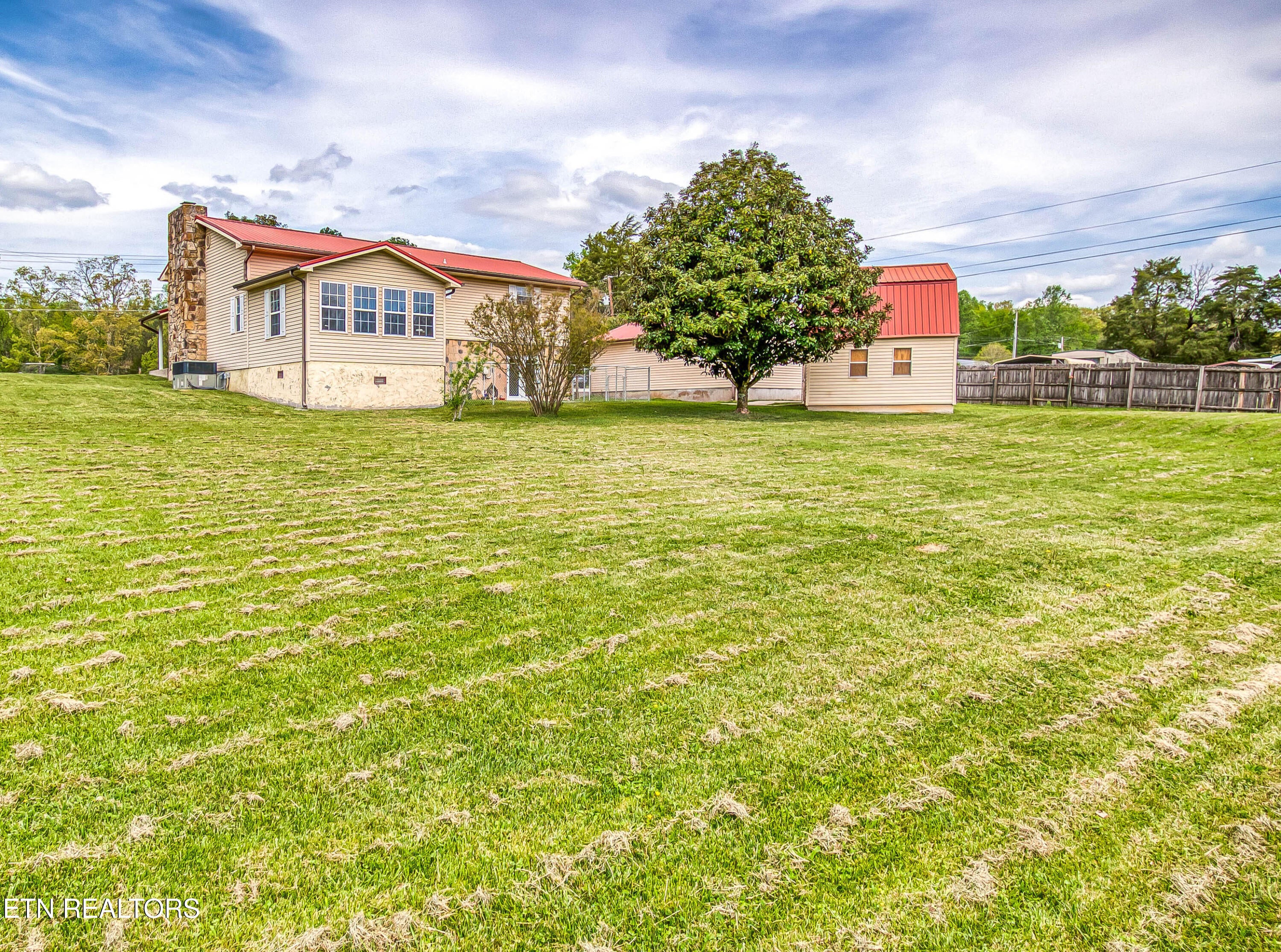 4533 Hines Valley Rd