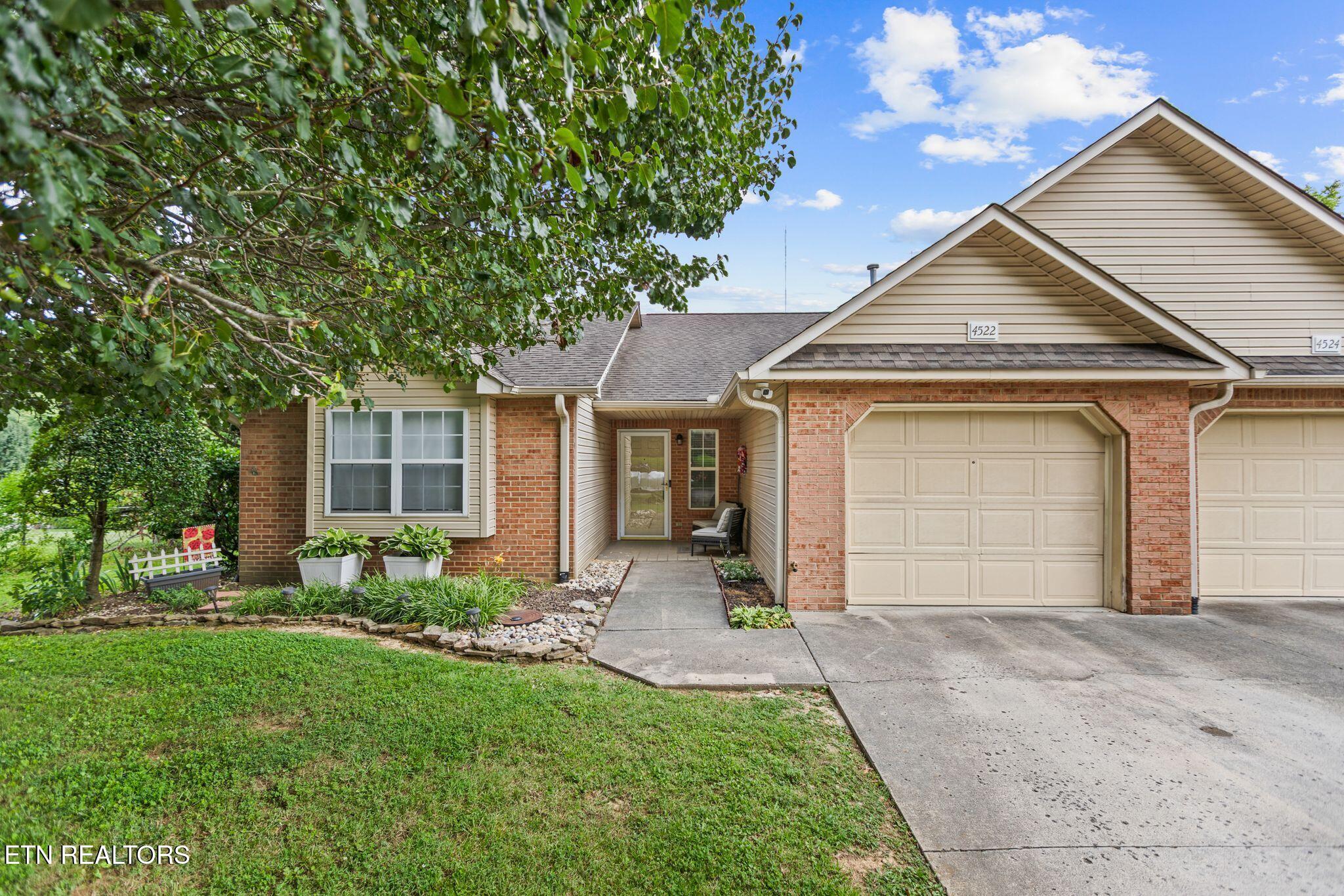 Photo 1 of 34 — 4522 Shamus Way, Knoxville, TN 37918