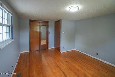 Tiny photo for 608 Grant St, Alcoa, TN 37701 (MLS # 1317805)
