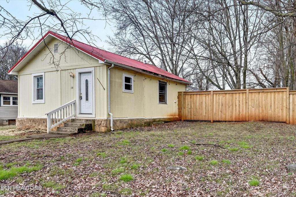 Photo of 118 W Fulton St, Alcoa, TN 37701 (MLS # 1255145)