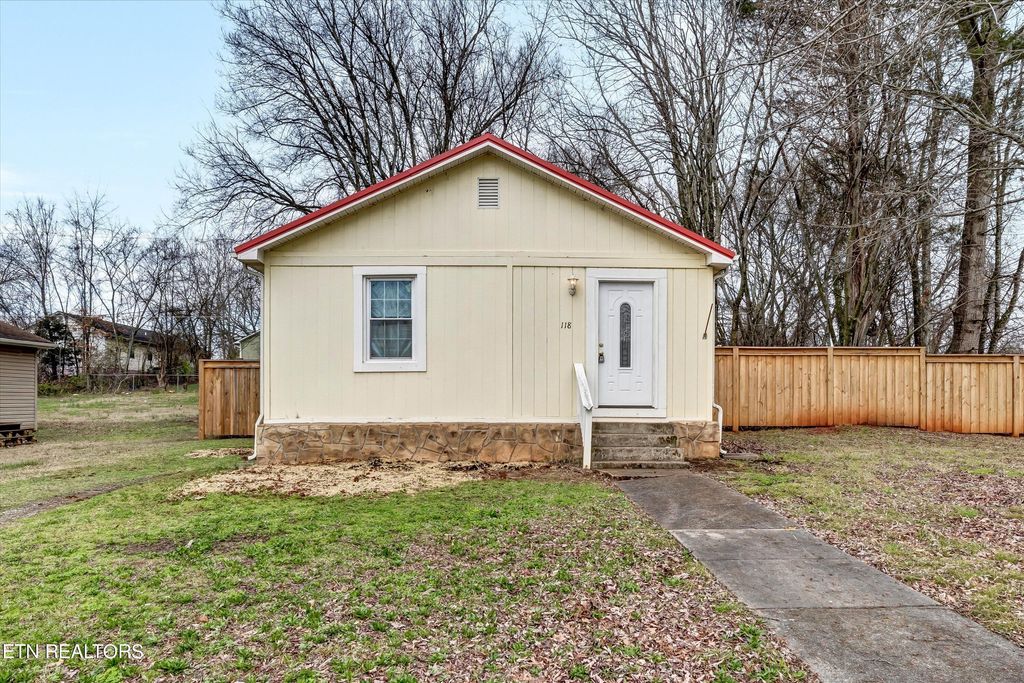 Photo of 118 W Fulton St, Alcoa, TN 37701 (MLS # 1255145)